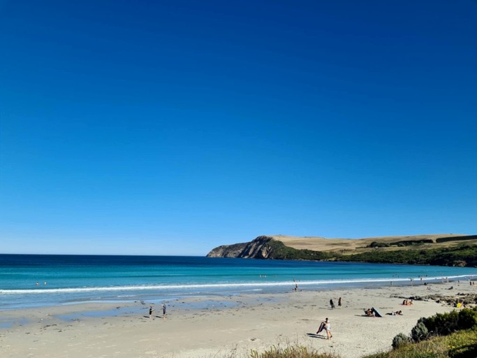 Vacation Rentals (Australia, --, --)
