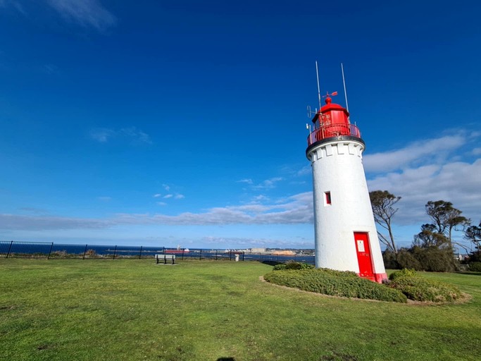 Vacation Rentals (Australia, --, --)