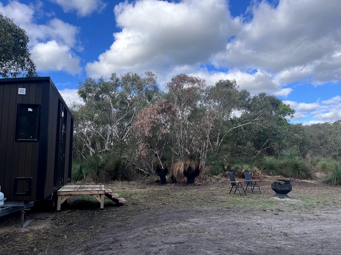 Vacation Rentals (Australia, --, --)