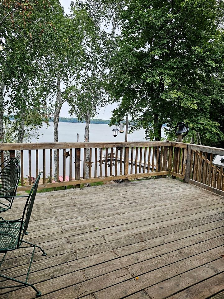 Idyllic Pet-Friendly Waterfront Cabin with Private Boat Dock on Teale Lake in Hayward, Wisconsin