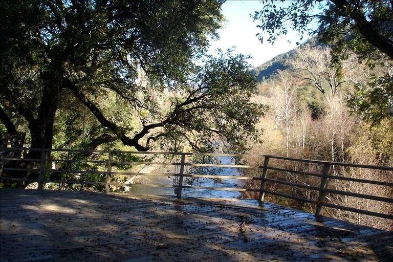 Cabins (Chico, California, United States)