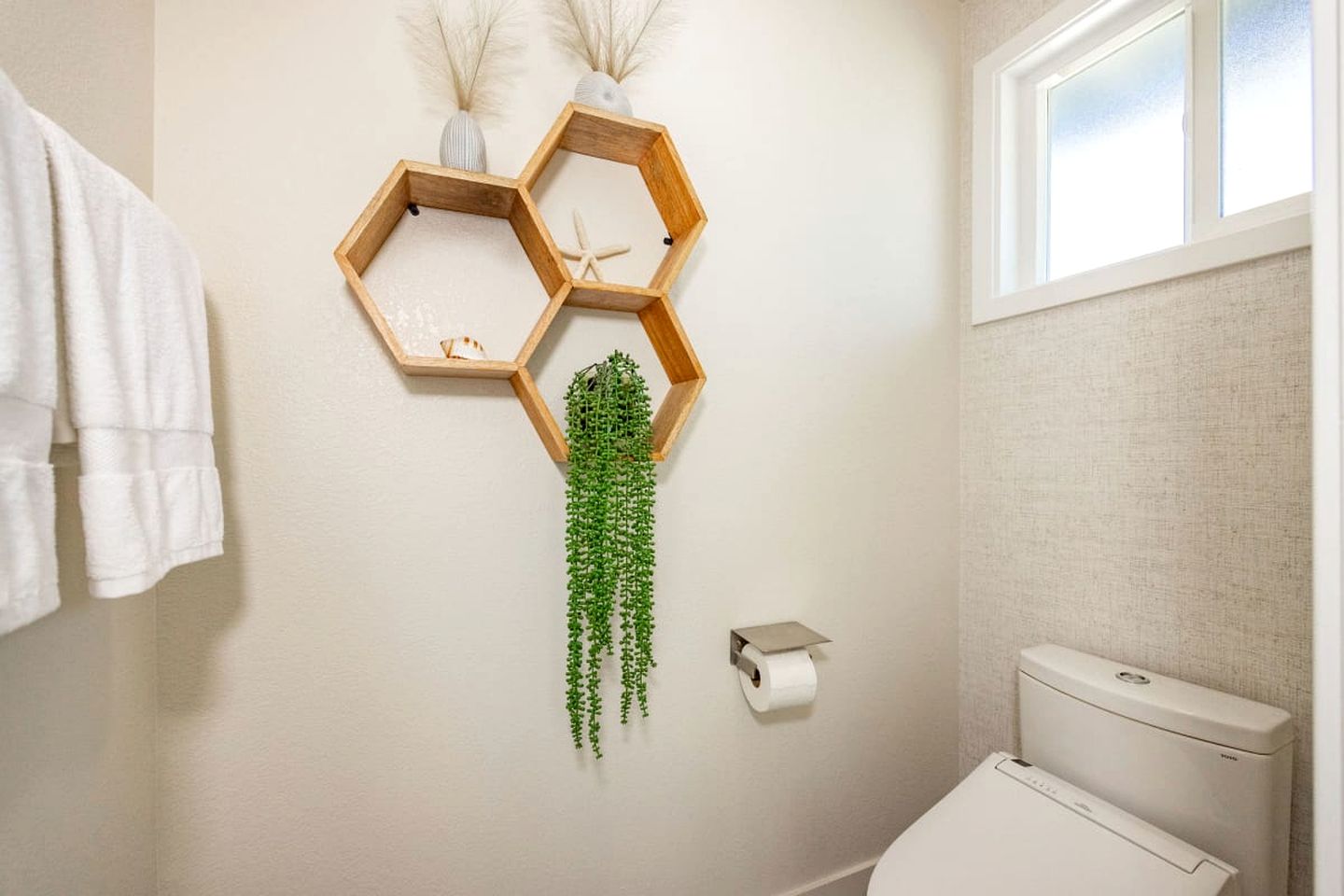 Elegant Coastal Retreat with Panoramic Ocean Views near Half Moon Bay, California