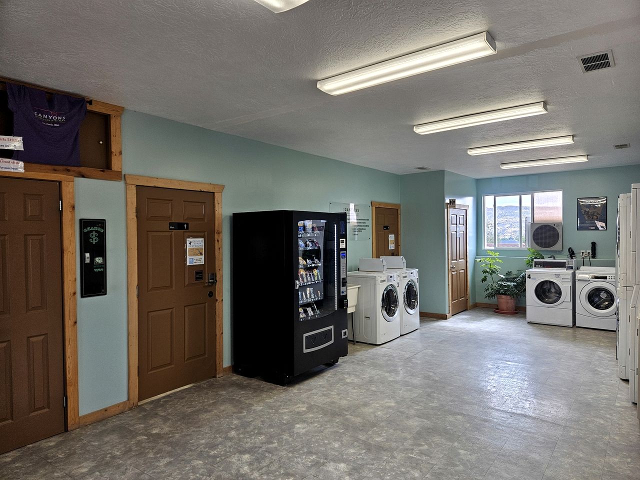 Quaint and Rustic Cabin with Views of the Upper Escalante River Corridor Canyon, Escalante, Utah