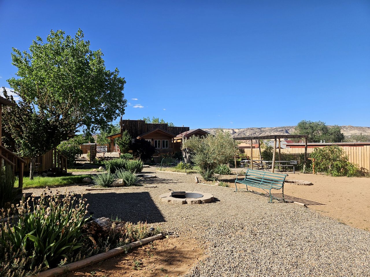 Quaint and Rustic Cabin with Views of the Upper Escalante River Corridor Canyon, Escalante, Utah