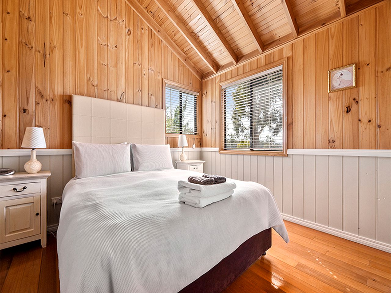 Charming Secluded Cottage Rental near George Town, Tasmania