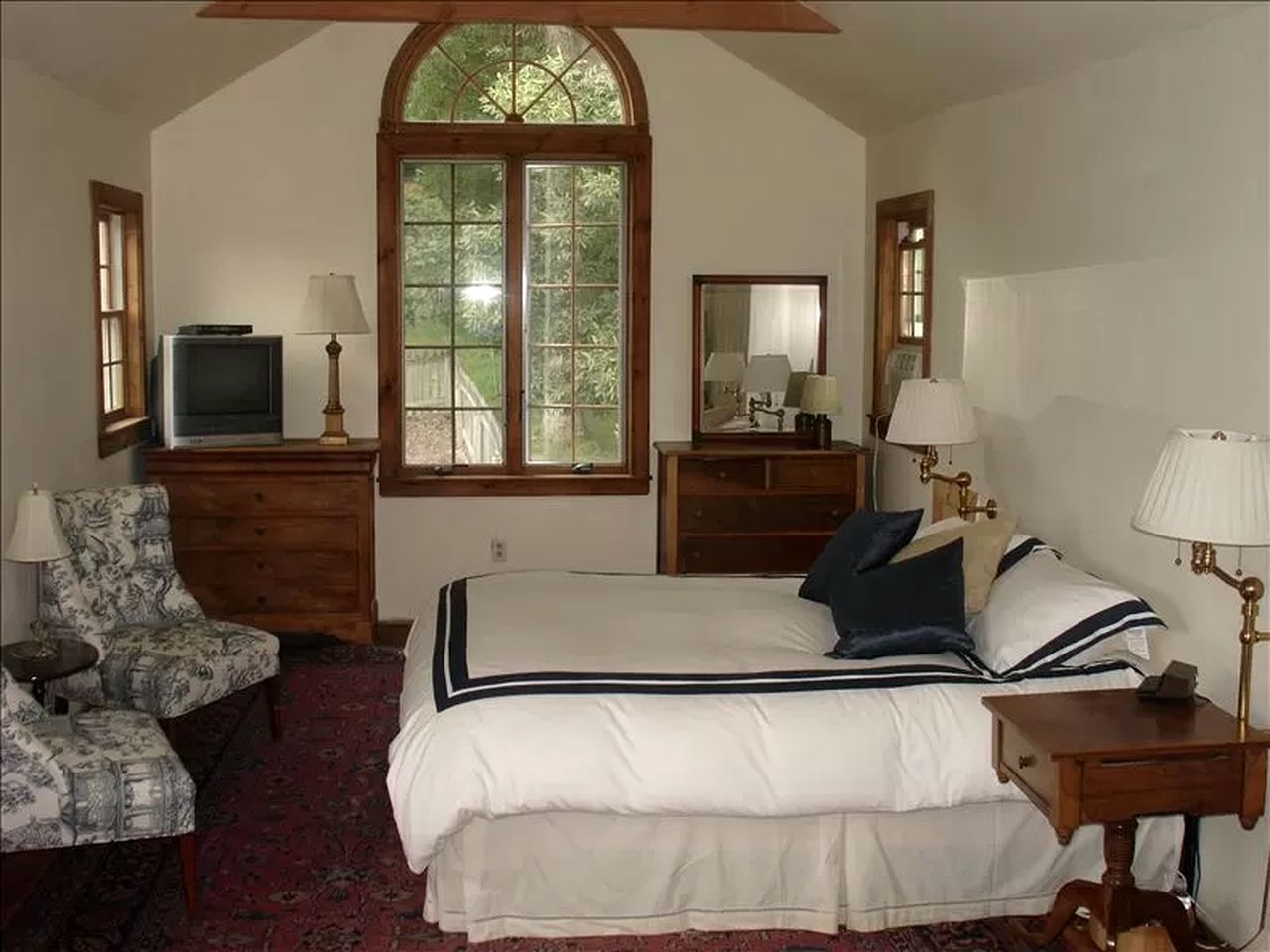 Secluded Cottage Rental with a Heated Pool in Red Hook for Family Getaways in New York State