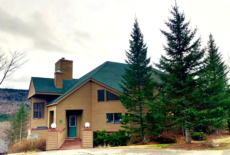 Cabin rental for glamping in New Hampshire