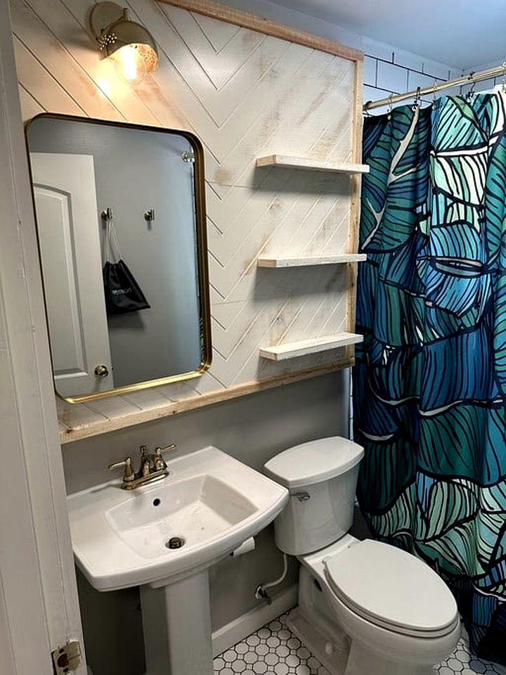 Beautiful Fully Furnished Cabin with Hot-Tub and Game Room in Gatlinburg, Tennesse