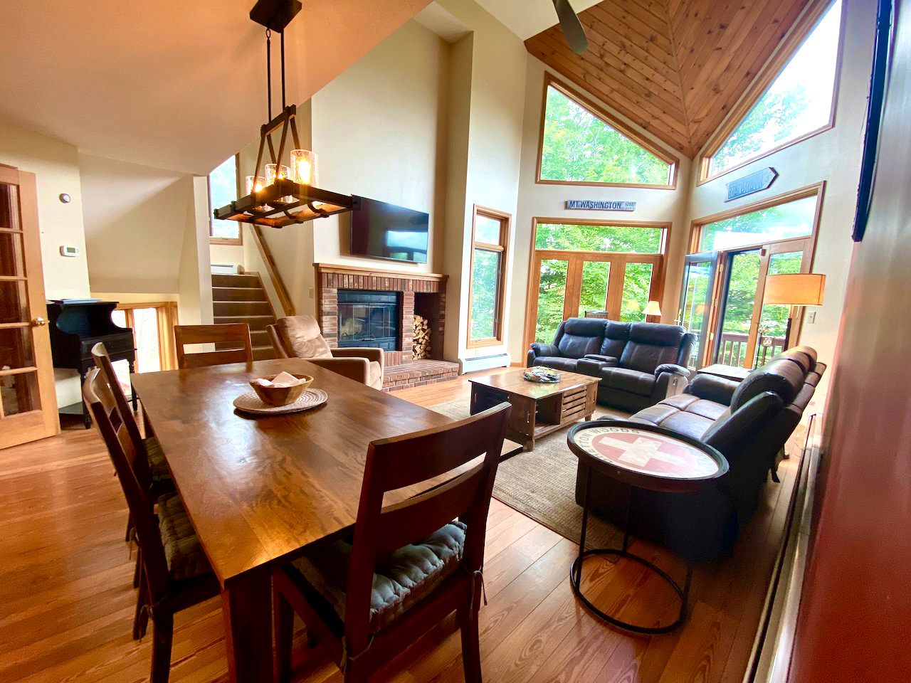 Fabulous Cabin in the White Mountains for Group Getaways