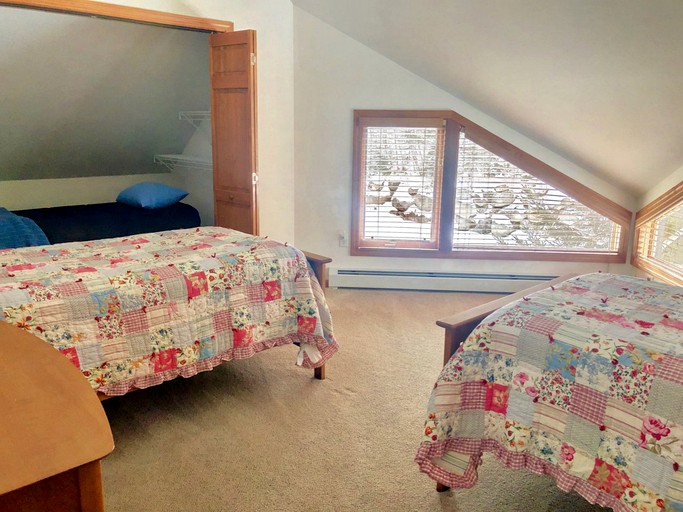 Cabins (United States of America, --, New Hampshire)