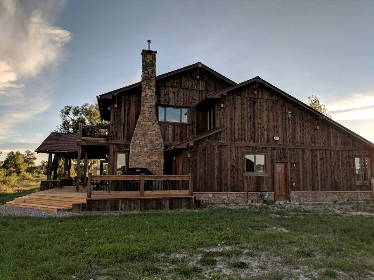 Spacious Cabin Rental Montana Family Getaways Glamping Hub