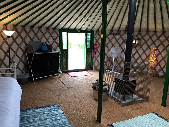 Yurts (Shaftesbury, England, United Kingdom)