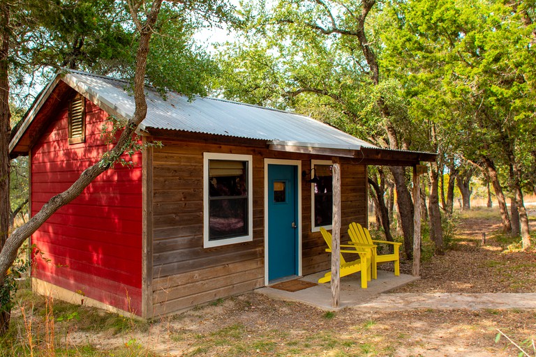 Cabins (Johnson City, Texas, United States)