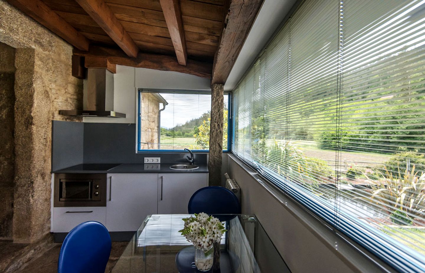 Rustic Glamping Cabin in the Countryside near Santiago de Compostela, Galicia