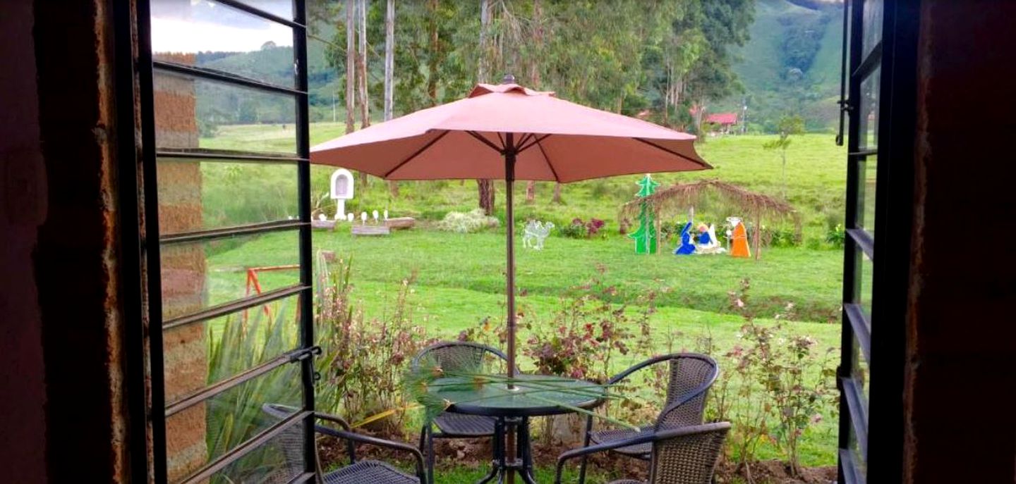 Peaceful Accommodation near Thermal Springs in Risaralda, Colombia