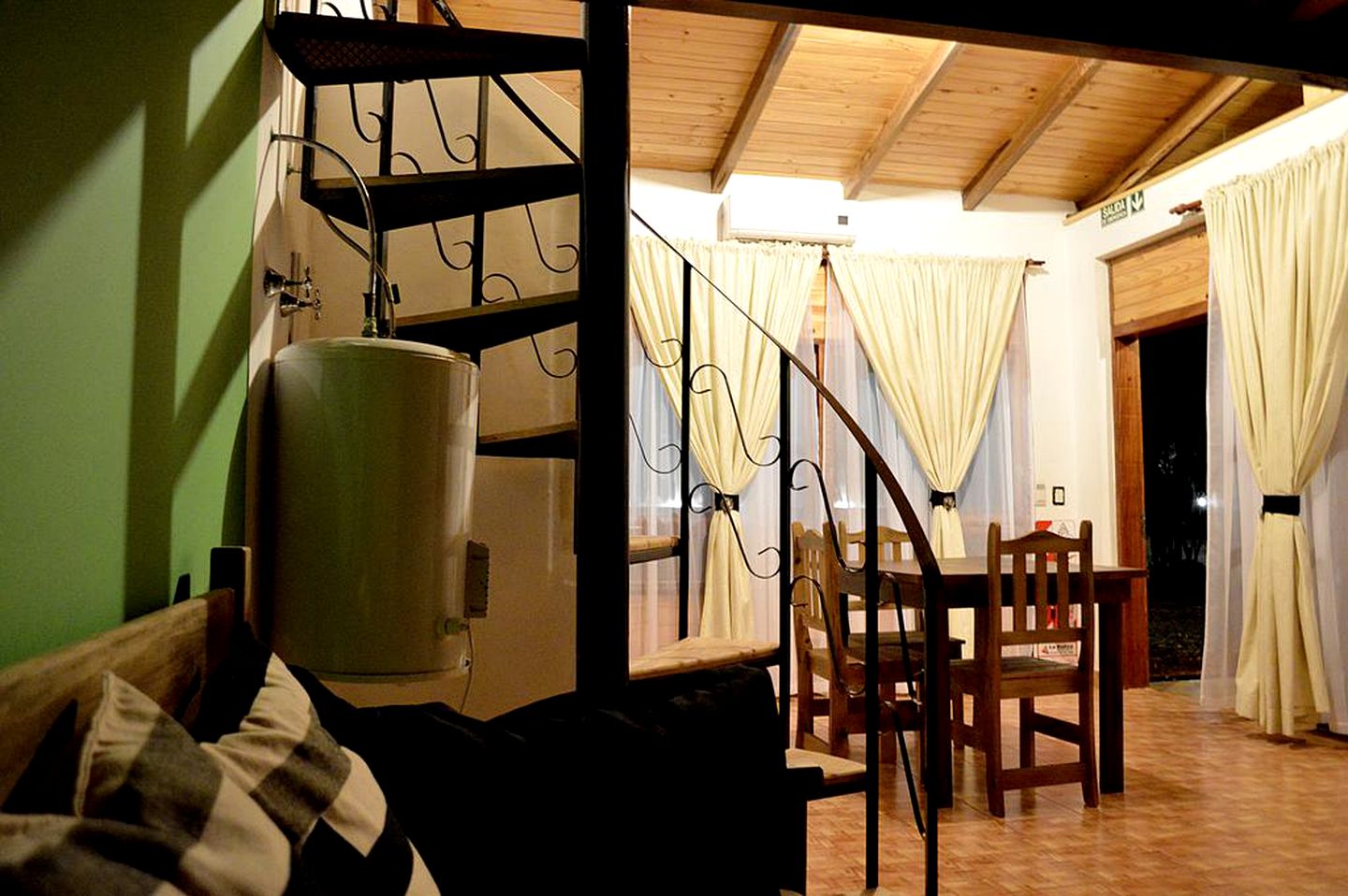 Cozy Cabins on Lovely Glamping Site near Hot Springs in Obera, Argentina