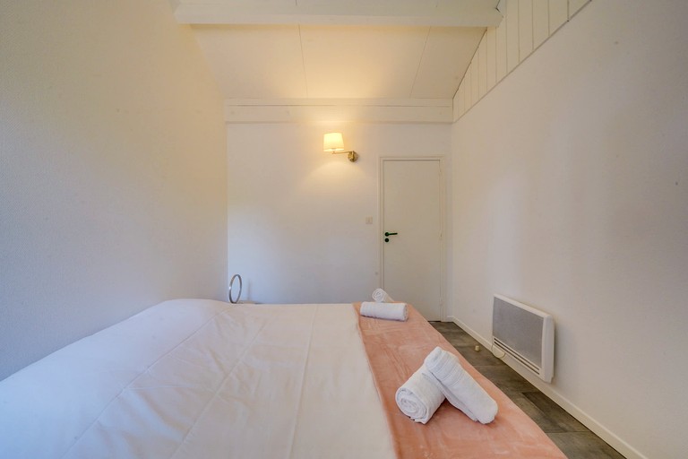 Cottages (France, Le Verdon-sur-Mer, Nouvelle-Aquitaine)