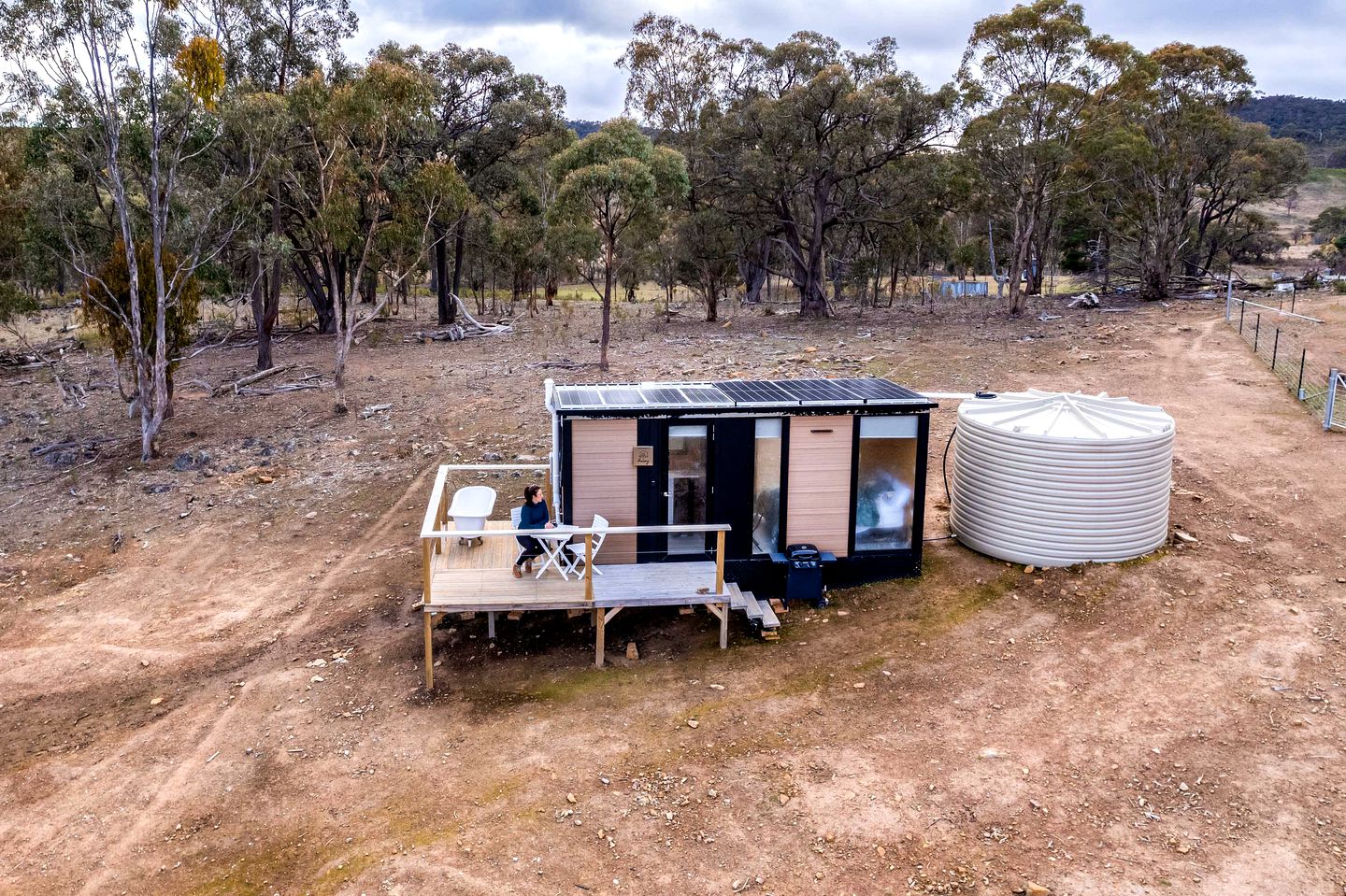 Unique Tiny House Cabin with Hot Tub, Outdoor Bathtub and Beautiful Wildlife in New South Wales, Australia