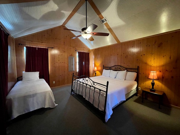 Cabins (United States of America, Zwolle, Louisiana)