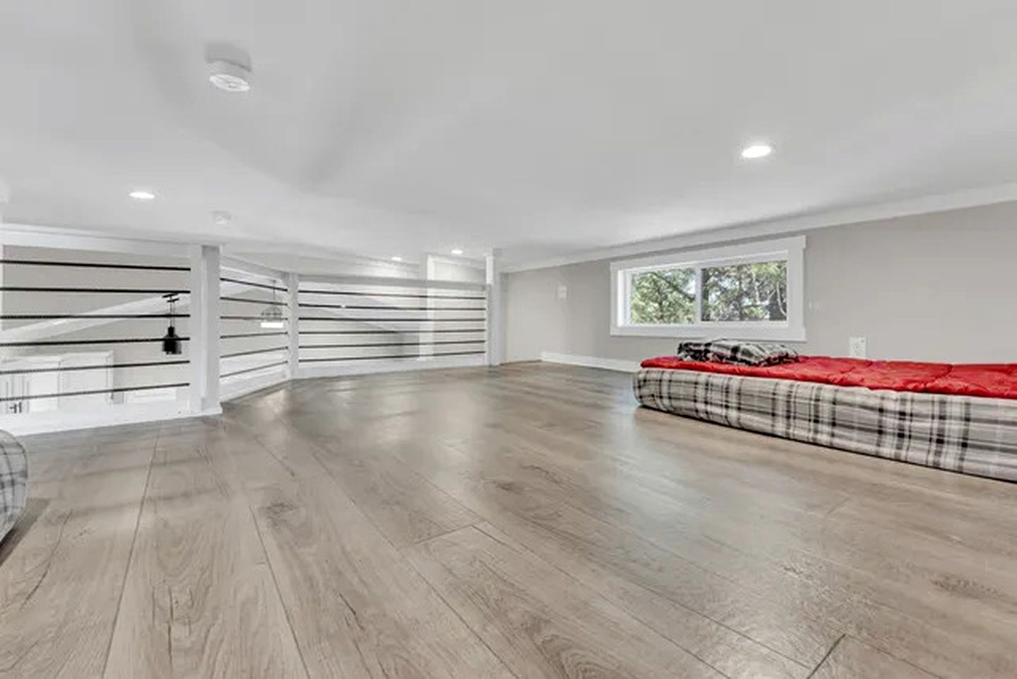 Cozy Cabin Getaway with Loft, Fire Pit Evenings & Community Pool in Branson, Missouri