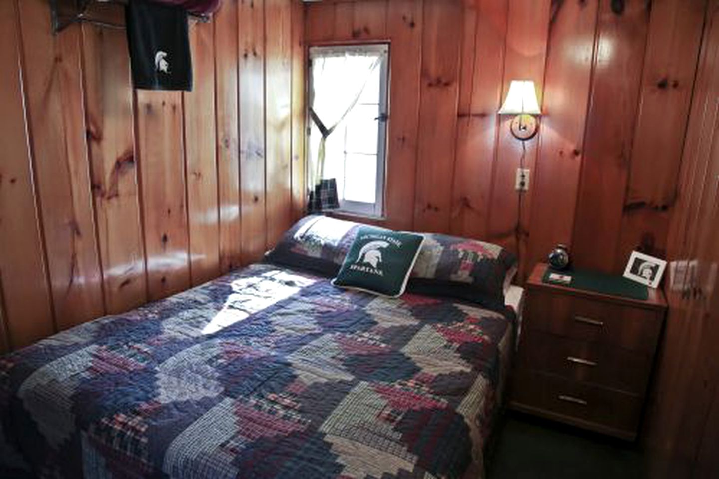 Incredible Cabin with Barbecue and Lake Access in Carp Lake, Michigan