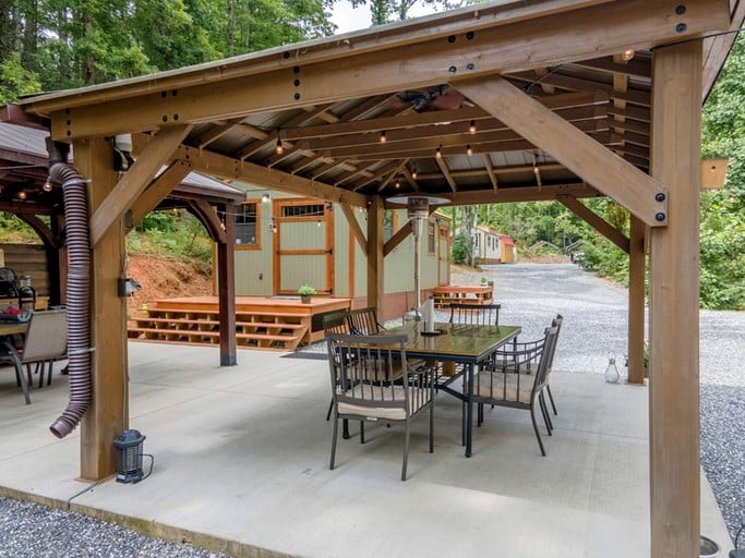 Cabins (United States of America, Sylva, North Carolina)