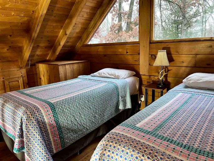 Log Cabins (United States of America, Columbia, Kentucky)