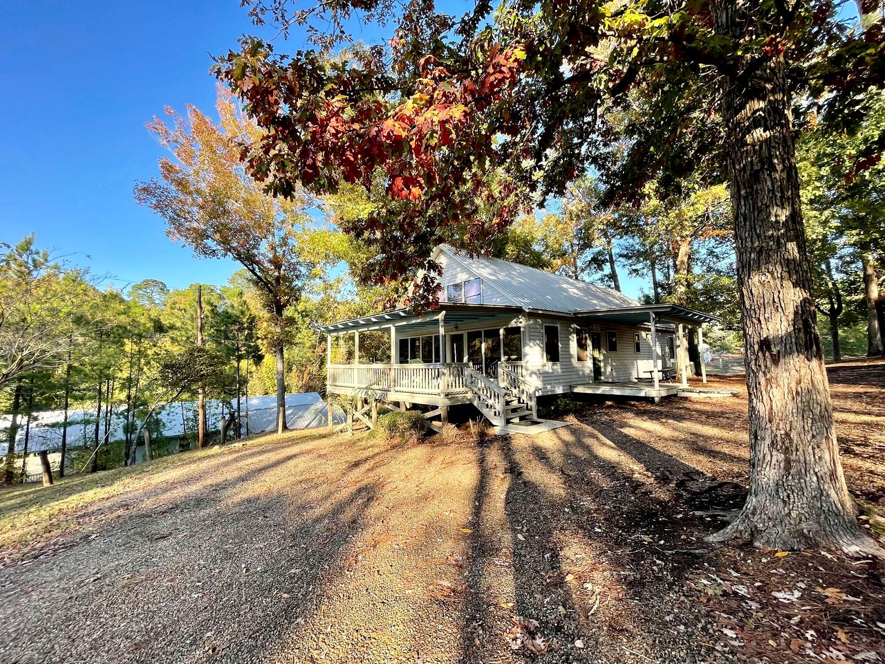 Spacious Luxury Cabin with Resort Amenities Near Zwolle, LA