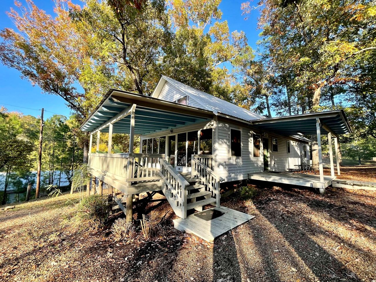 Spacious Luxury Cabin with Resort Amenities Near Zwolle, LA