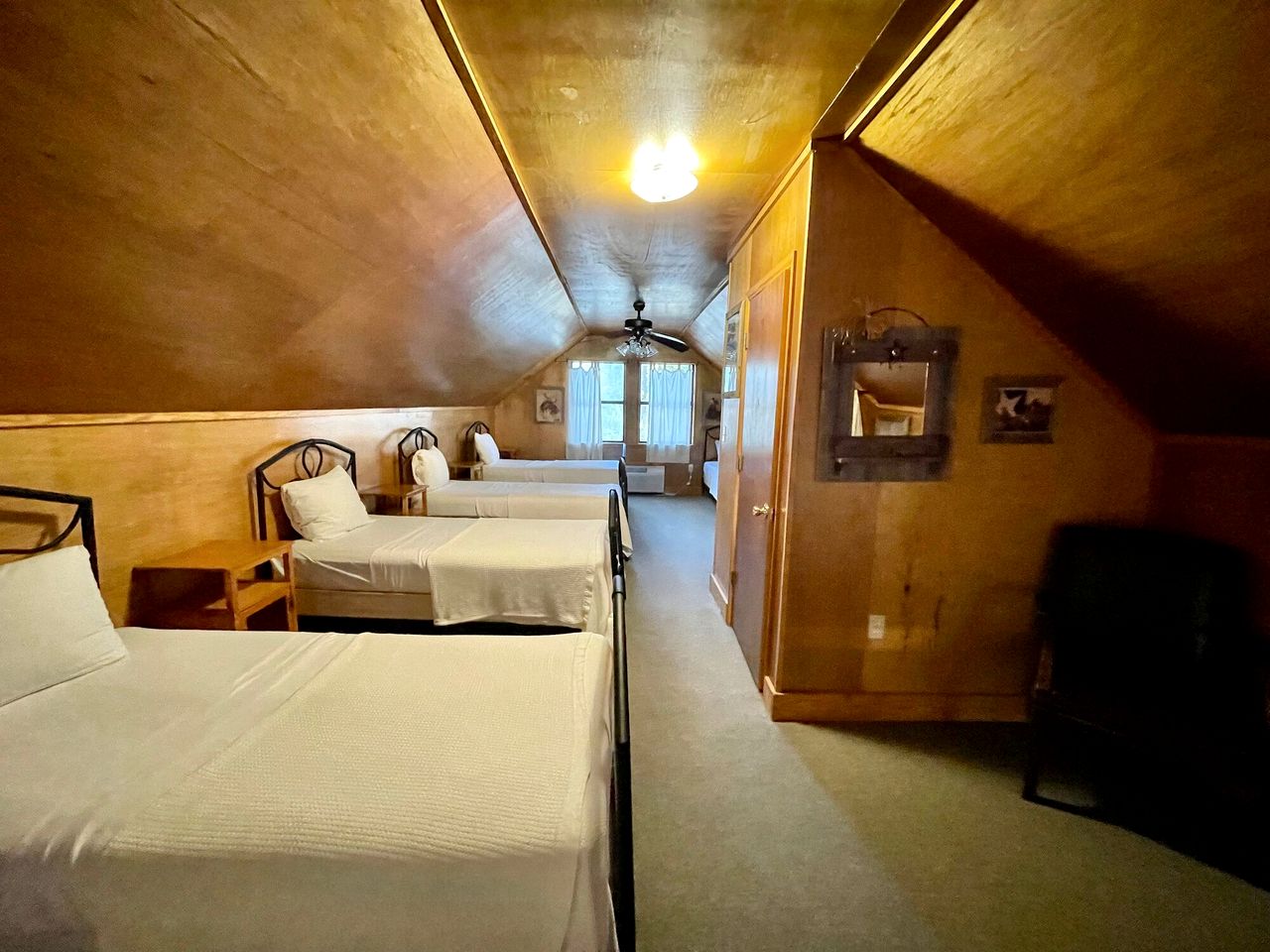Spacious Luxury Cabin with Resort Amenities Near Zwolle, LA