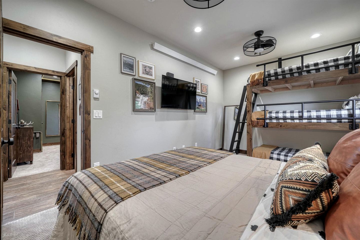Newly-Constructed Spacious Modern Cabin for an Amazing Family Getaway in Ashton, Idaho