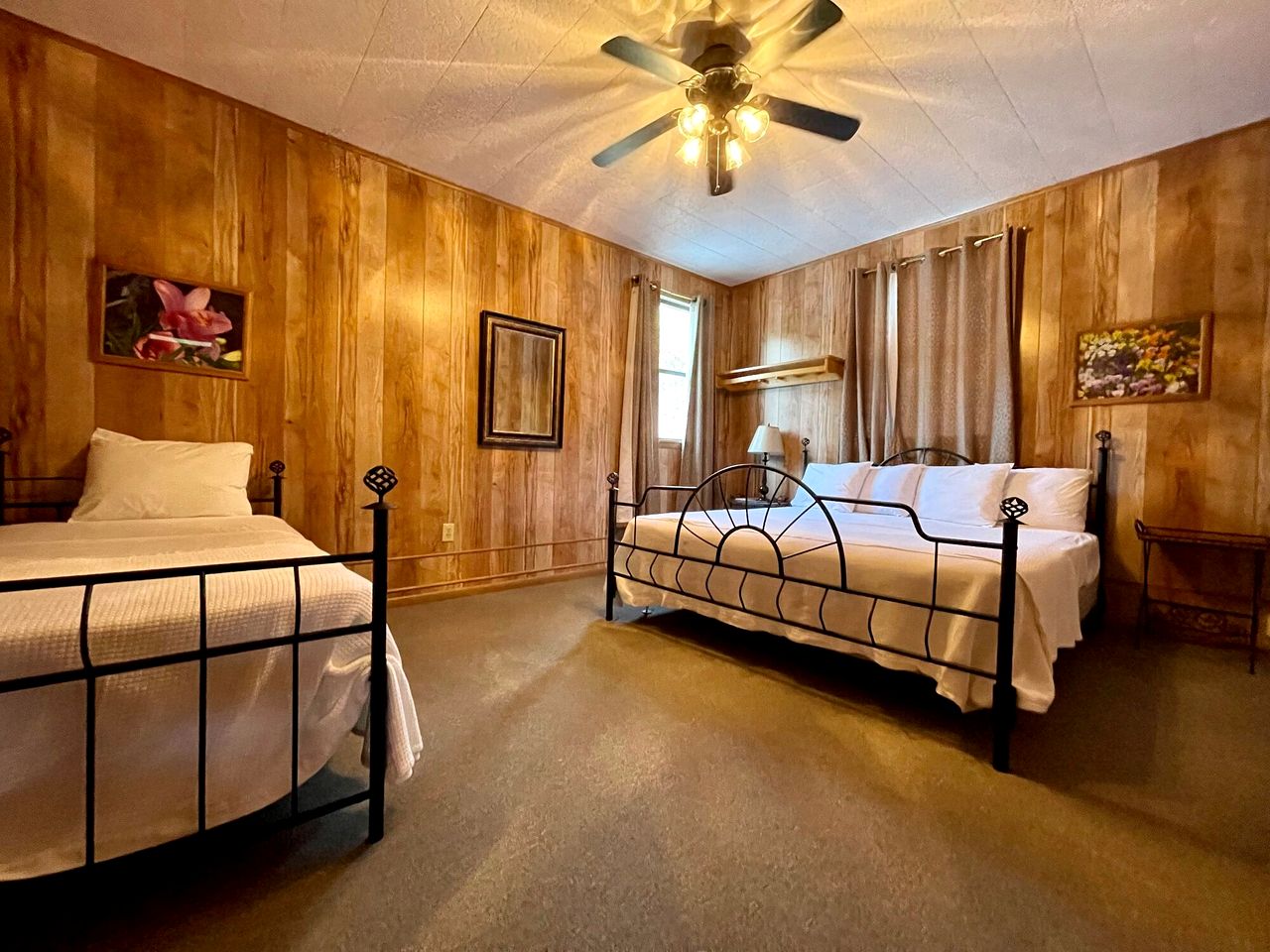 Spacious Lakeview Triplex Cabin with Water Park Access Near Zwolle, Louisiana