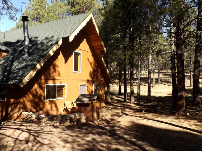 Duplex Cabin with Spacious Interior Great for Groups in Arizona