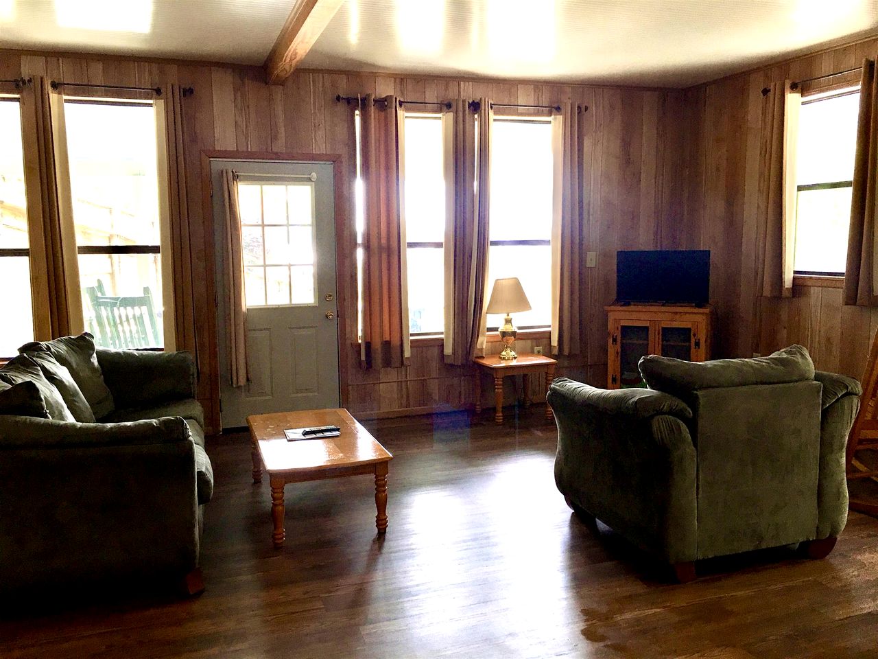 Spacious Triplex Cabin with Lake View & Fishing Pier, Shared Outdoor Deck, Near Zwolle, LA