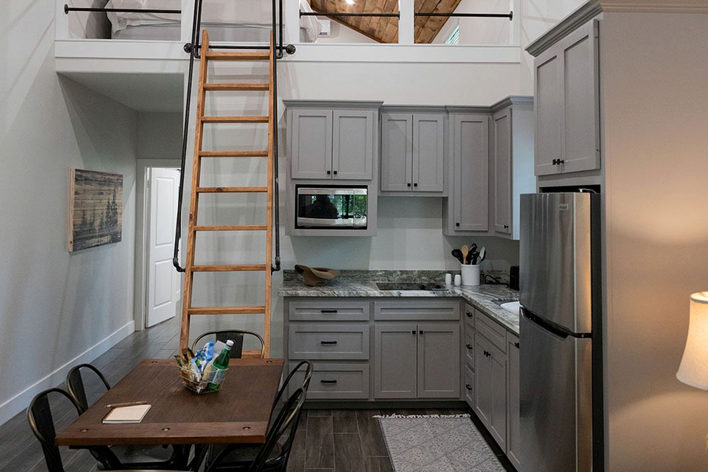 Pet-Friendly Waterfront Cabin with Loft Interior in Livingston, Texas