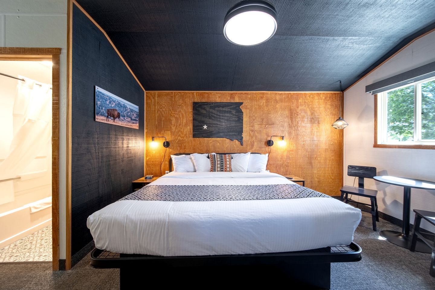 Comfortable Private Cabin with Modern Updates Near Wall Drug – Wall, South Dakota