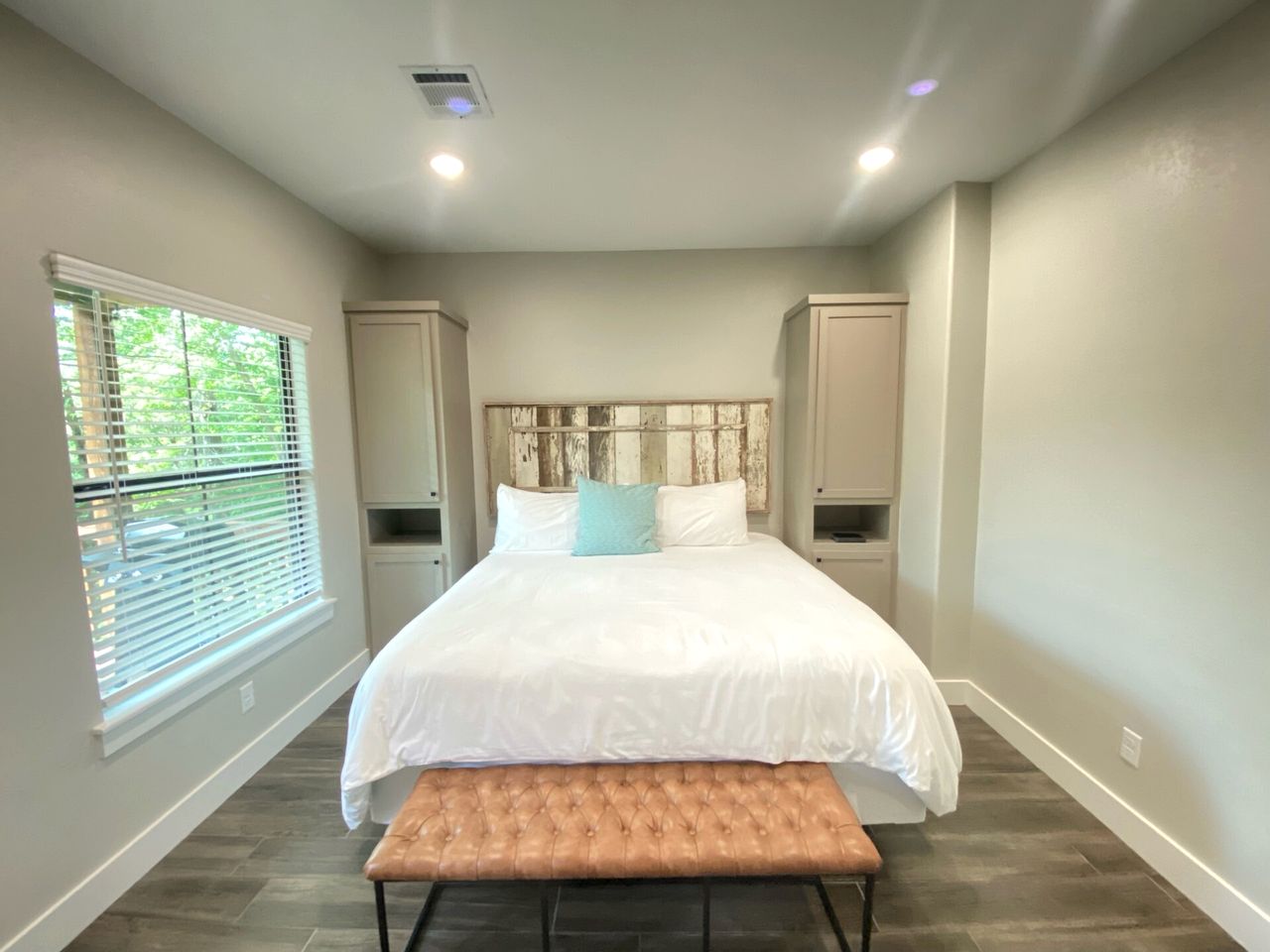 Wooden Cabin Perfect for a Little Getaway in Livingston, Texas