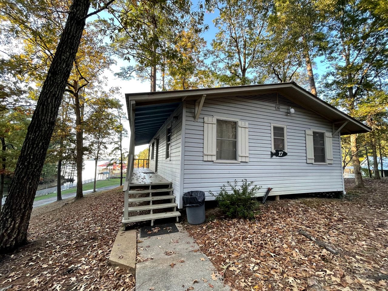 Spacious Lakeview Cabin with Fishing Pier Access Near Zwolle, Louisiana