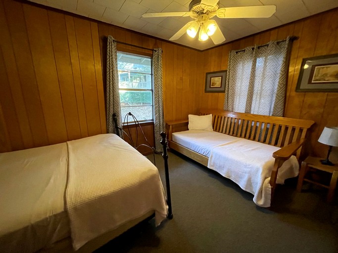 Cabins (United States of America, Zwolle, Louisiana)