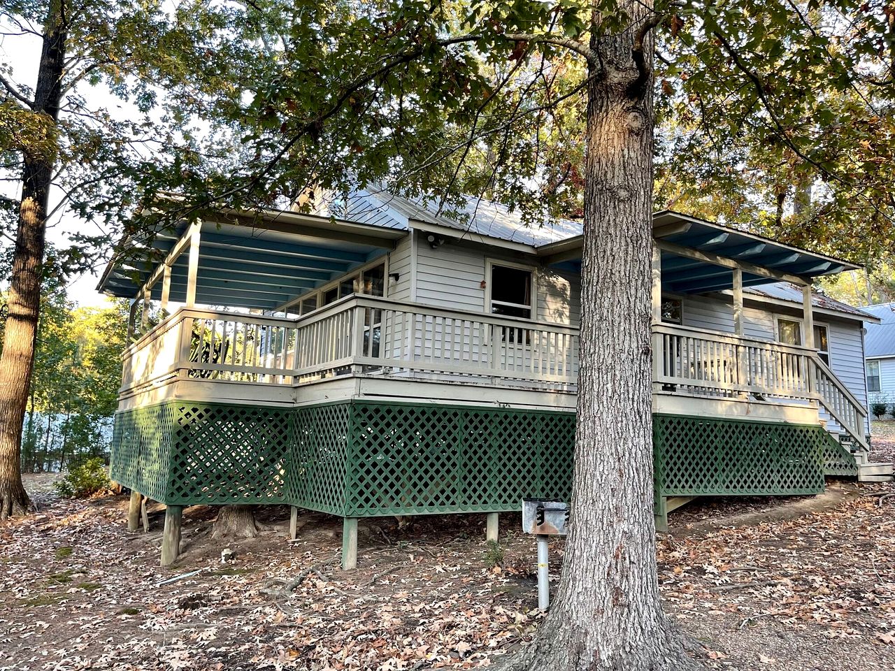 Inviting Lakefront Cabin with Boat Launch near Zwolle, Louisiana