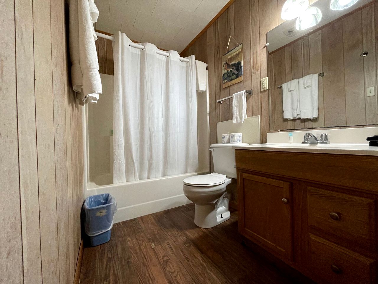 Inviting Lakefront Cabin with Boat Launch near Zwolle, Louisiana
