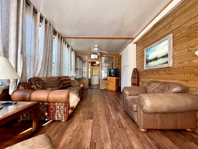 Cabins (United States of America, Zwolle, Louisiana)