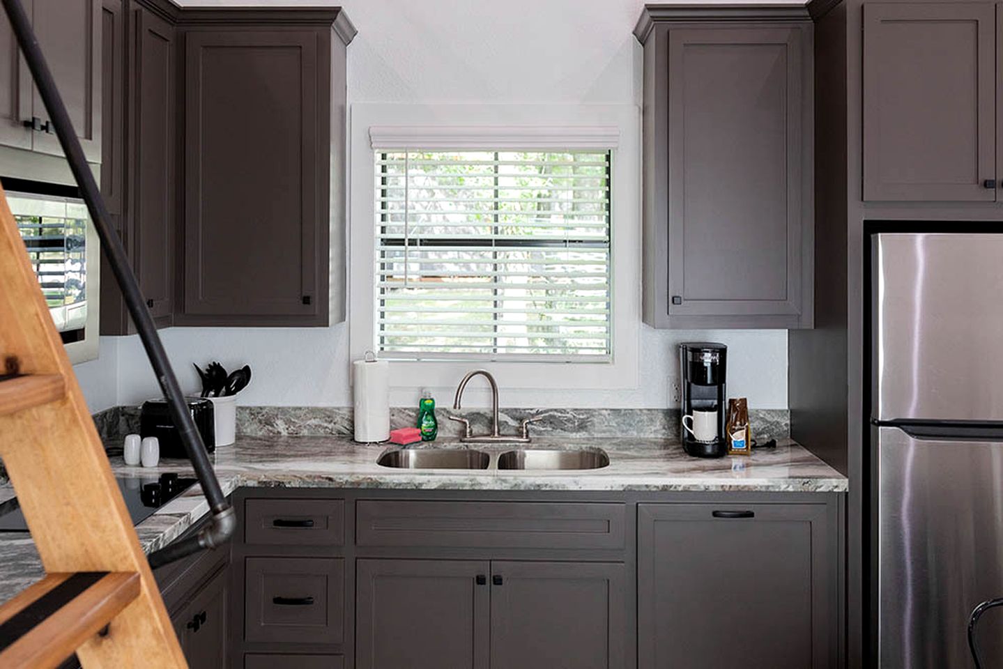 Deluxe Lofted Cabin Ideal for Families in Livingston, Texas