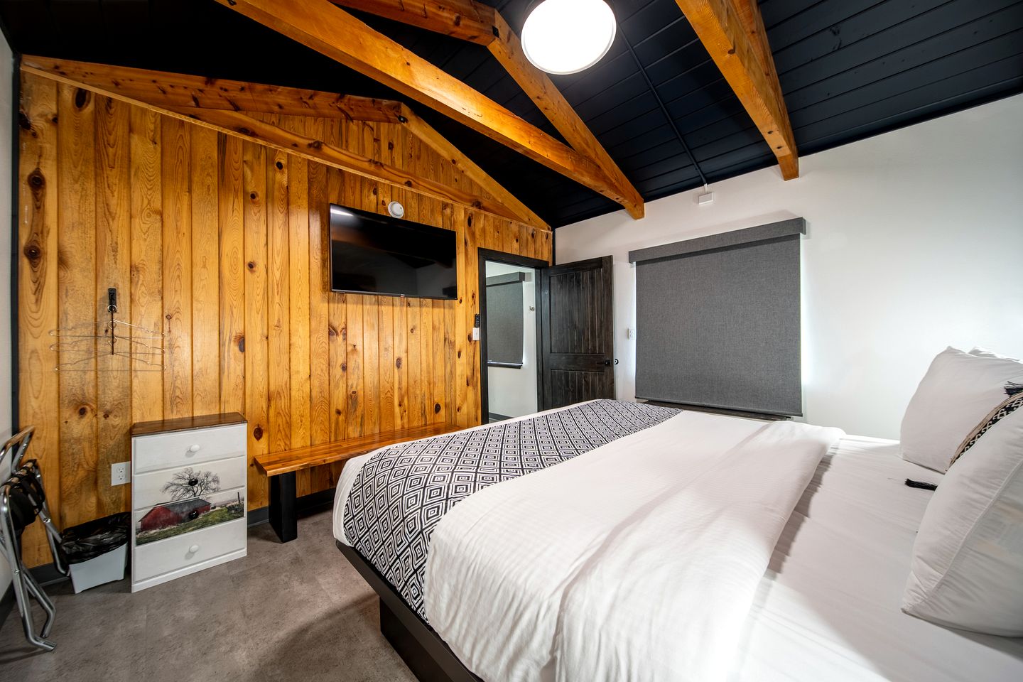 Renovated Family-Friendly Cabin with Dog-Friendly Amenities Near Wall Drug – Wall, South Dakota