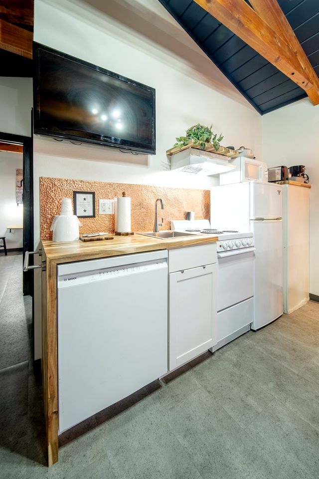 Renovated Family-Friendly Cabin with Dog-Friendly Amenities Near Wall Drug – Wall, South Dakota