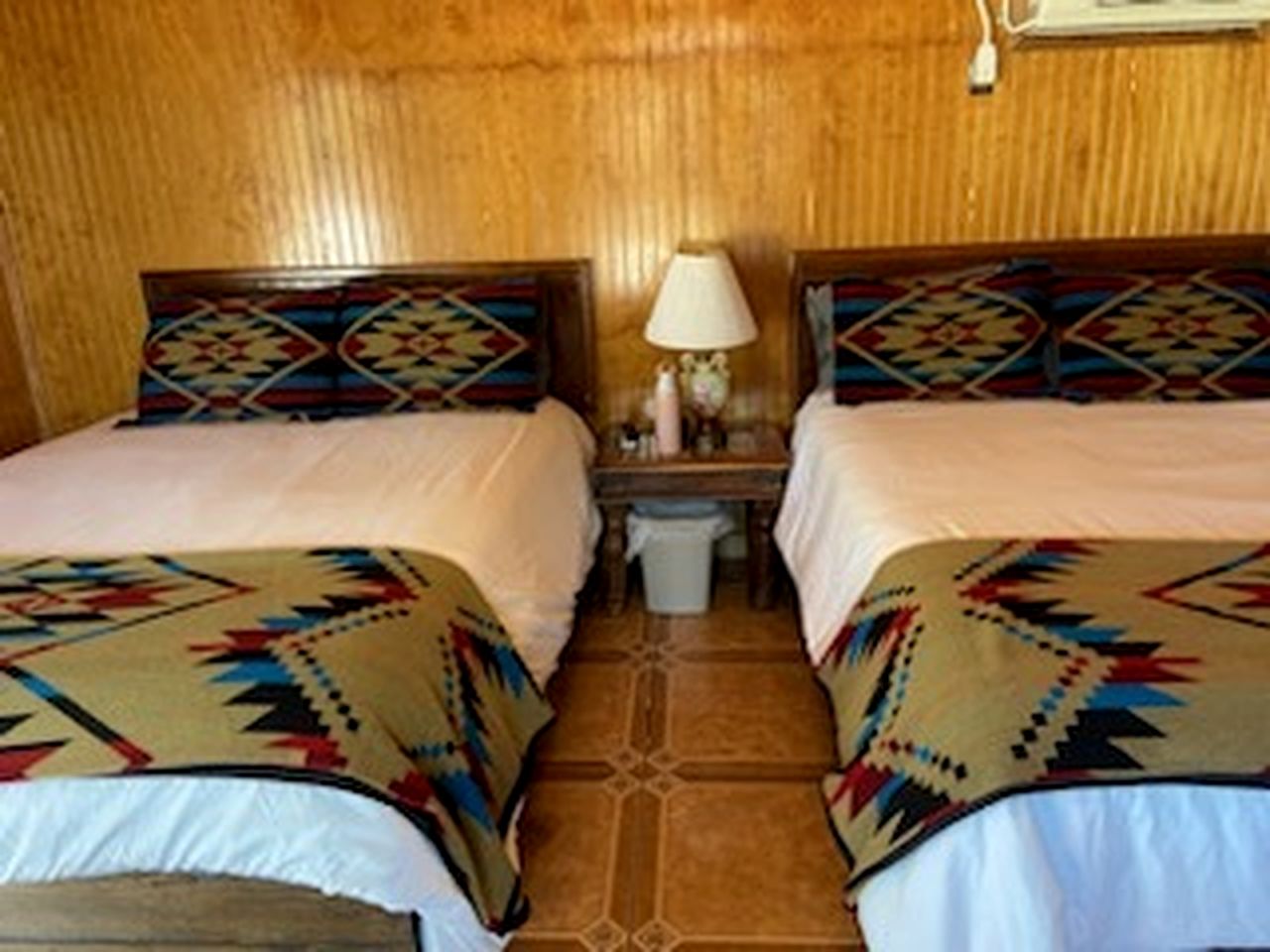 Sweet Secluded Cottage in Camp Wood, Texas