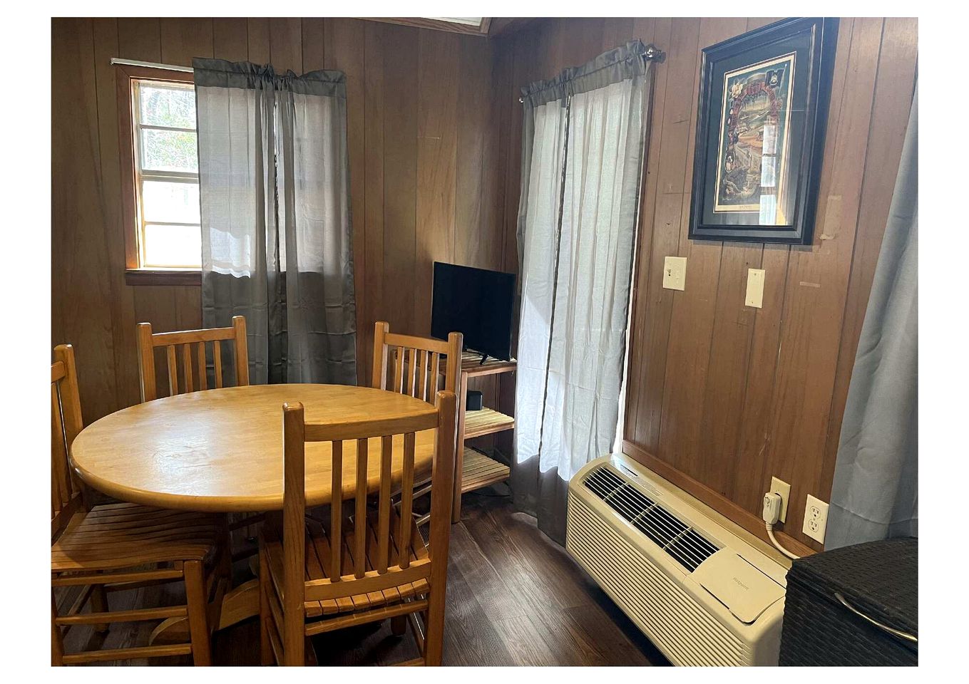 Cozy Loft Cabin with Private Pond Views Near Zwolle Louisiana