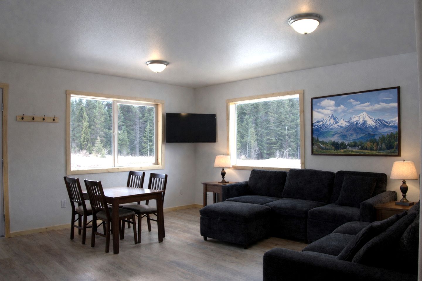 Cozy Family Cabin with Mountain Views & Resort Comfort near Resurrection Bay, Seward Alaska