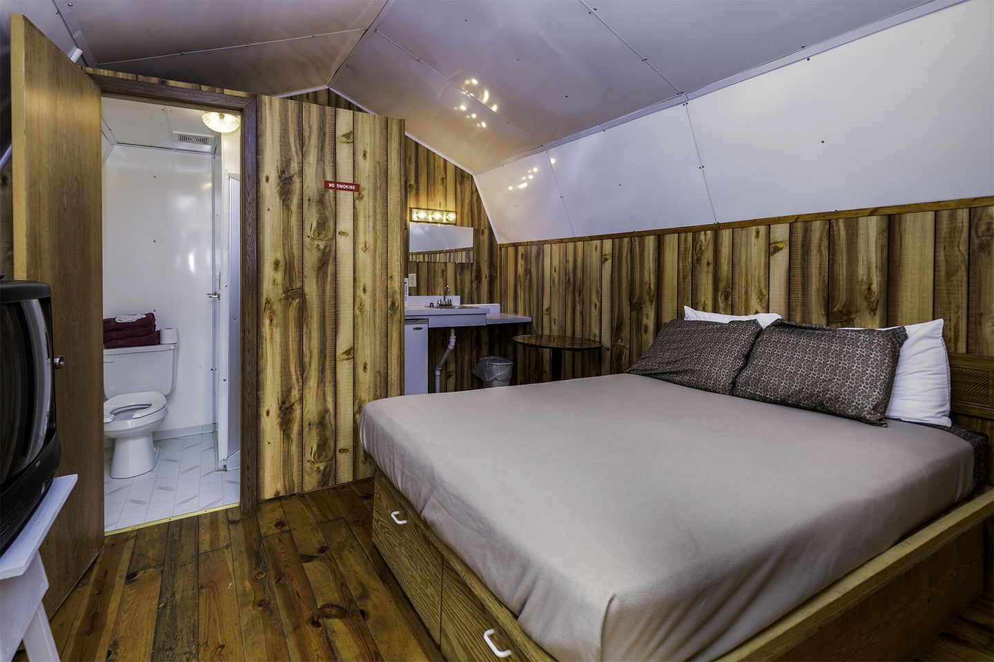 Relaxing Cabin near Black Hills National Forest for a Wonderful Escape in Nature in Sturgis, South Dakota