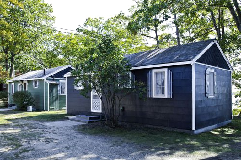 Fantastic, Cute, Lakefront Cabin in Carp Lake, Michigan